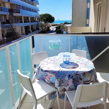 Niagara Life Apartment