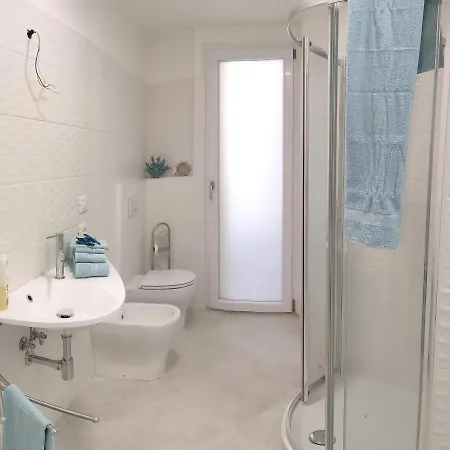 Niagara Life Apartment