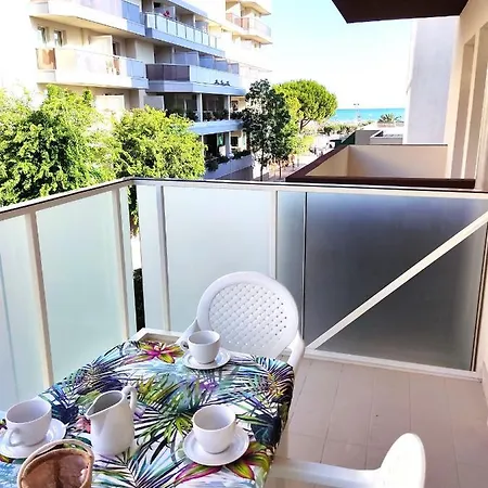 Niagara Life Apartment