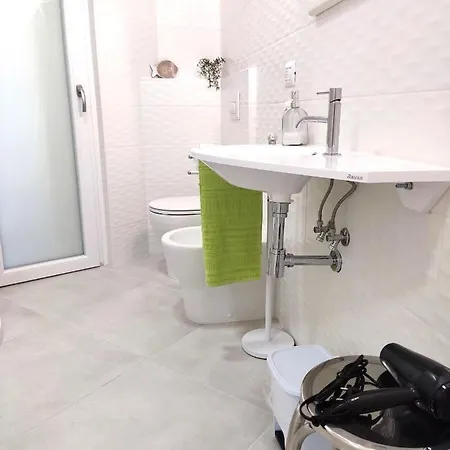 Niagara Life Apartment *